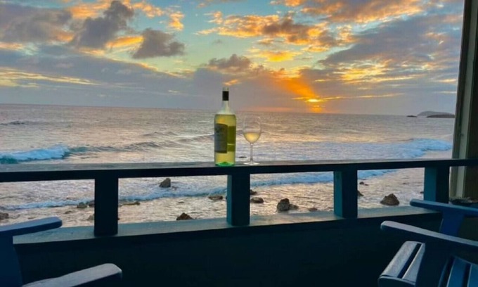 Bolongo Bay Condominio | 22-12 Sea Cliff · Ocean Serenity! Directly on the Water @Sea Cliff!
