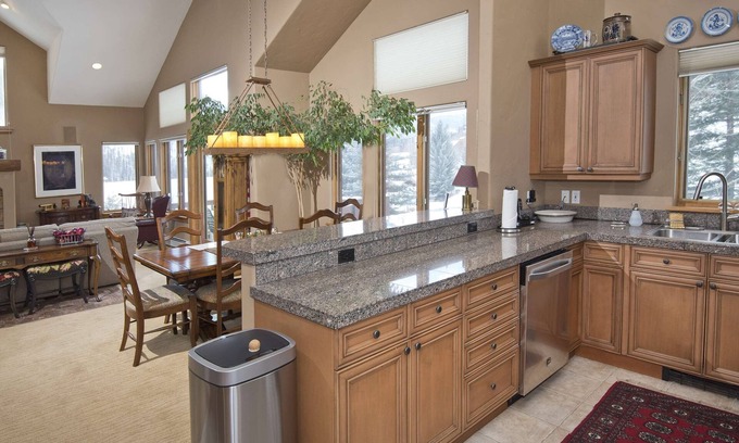 Vail Casa | 2239a Chamonix 3 Bedroom Home by Redawning
