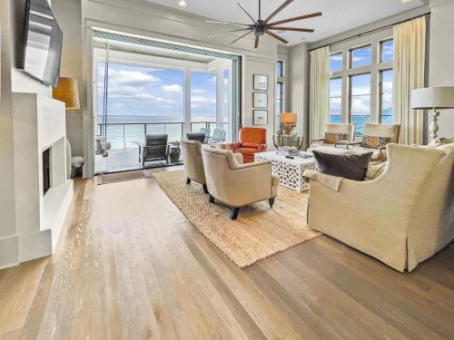 Inlet Beach Casa | 224 Winston Ln home