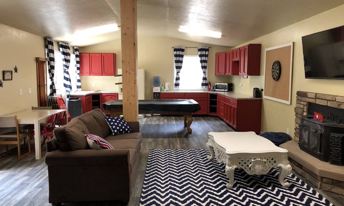Eagle Casa | Riverfront "Glamping" bunkhouse en el río Boise en Eagle, Idaho!