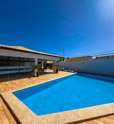 Flamengo Casa | 230m da PRAIA, casa com ESPAÇO GOURMET e CHURRASQUEIRA, Portaria 24h, 2 VAGAS de GARAGEM, acomoda até 10 PESSOAS, Próximo a MERCADOS e FARMÁCIA
