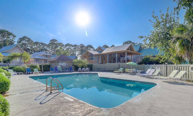 Sea Pines Casa | 233 Beachside Homes