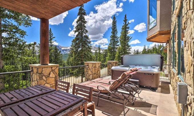 Valley of the Sun Casa | 24-0085 Fairplay Home with Hot Tub and Mountain Views!