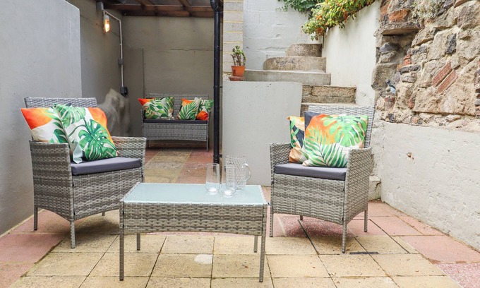 Westgate-on-Sea Cabaña | 24 ELM GROVE, pet friendly, with a garden in Westgate-On-Sea