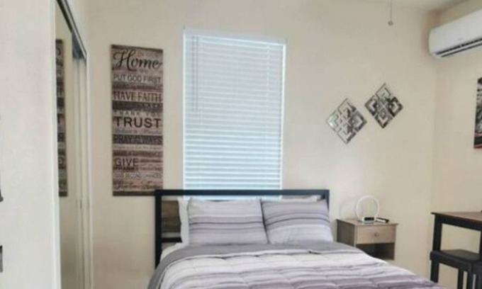Egypt Lake-Leto Apartamento | #24 Urban Comfort Suite for two people