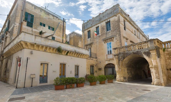 Lecce Historic Center Apartamento | 2417 Dimora Santa Croce by Barbarhouse