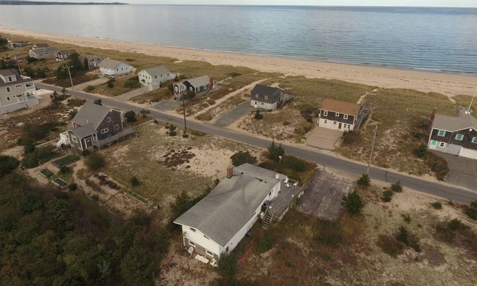 Sagamore Beach Cabaña | 244 Phillips Rd - SD2558