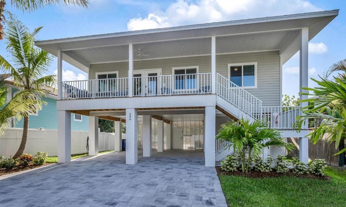 Fort Myers Beach Casa | 246 Delmar Ave by Coastal Vacation Properties