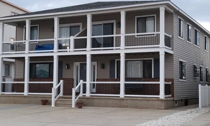 Townsend's Inlet Condominio | 25 76th Street, Unit:East