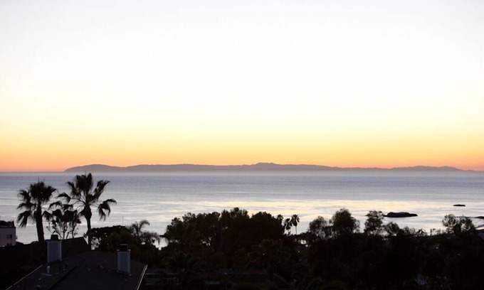 Laguna Beach Cabaña | La mejor ubicación de Laguna Beach Village; Grandes vistas al mar; Gran valor