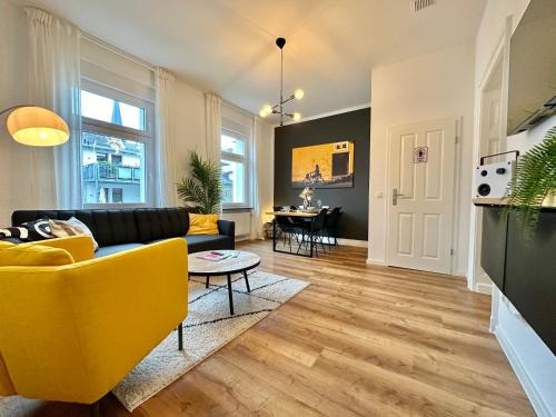 Sued Apartamento | 250m Rhein - ruhig - Hbf - Boxspringbett - K-111-S