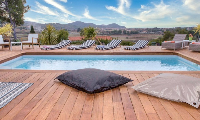 La Cadiere-d'Azur Villa | Villa de 250m2 con 4 habitaciones, vistas panorámicas al mar y al viñedo, con campo de fútbol
