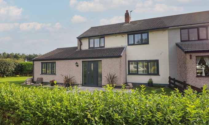 Millom Casa | 26 HYCEMOOR WAY, pet friendly, with hot tub in Bootle Near Millom
