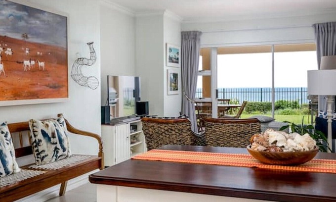 Illovo Beach Apartamento | 26 La Mer - Beautiful sea view ground floor