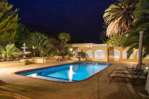 Komani Casa | 26 On Chamberlain Guest House