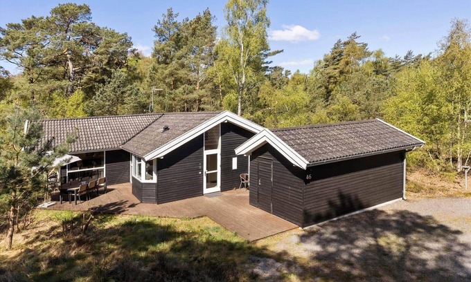 Pedersker Casa | 2606 Aakirkeby - Aspesgårdsskoven 46 A