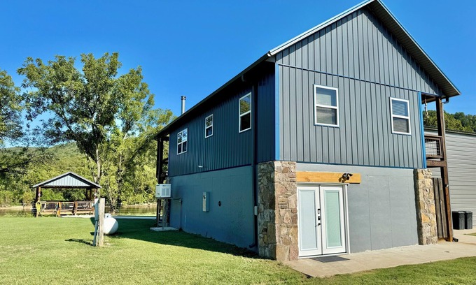 Mountain View Cabina | 269 River Valley Rd., Cabin on the White River that sleeps 8 with great views.