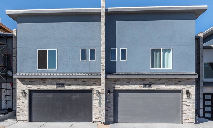 Elko Casa | #27 3-bedroom townhome in enjoyable Elko with Mountain view