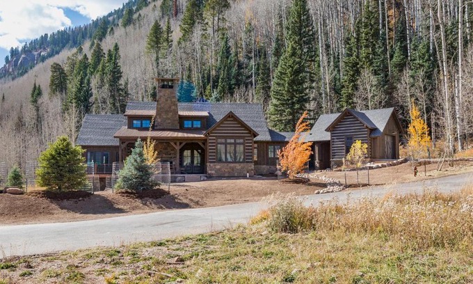 Purgatory Casa | 27 Meadowview Circle