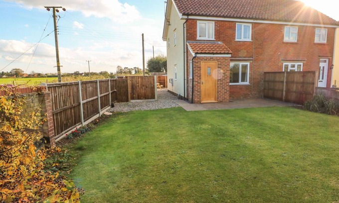 Irstead Cabaña | 27 Whitegates, LUDHAM