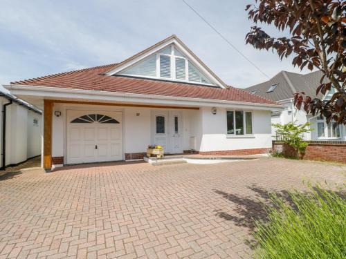 Christchurch Casa | 27 Wick Lane
