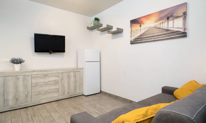 Chianchitta-Trappitello Apartamento | 28 m² Estudio ∙ 1 habitación ∙ 3 huéspedes