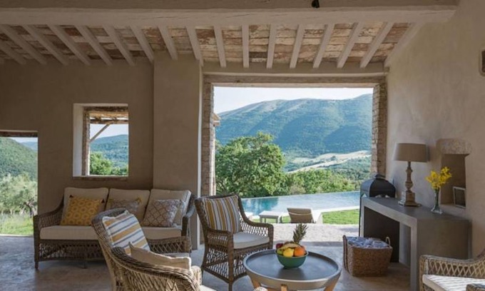 Antognola Villa | 280 m² Villa ∙ 4 habitaciones ∙ 8 huéspedes