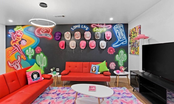 Oak Cliff Casa | 2819 Lourdes · Awesome Oak Cliff getaway close to the Action!