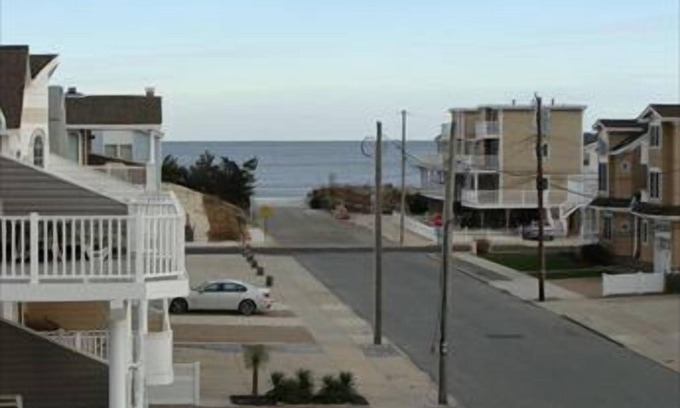 Townsend's Inlet Condominio | 29 75th Street, Unit:East