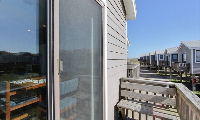 Hatteras Condominio | 29 Cabana Anna Studio Bedroom Condo by RedAwning