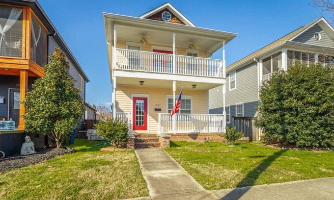 Kansas City Casa | 29) Large 4 bedroom - 8 beds - Pet Friendly
