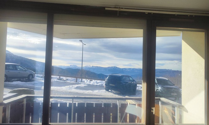 Les Adrets Apartamento | 29m² apartment in Prapoutel, ideal for skiing, sleeps 5 and has a balcony.
