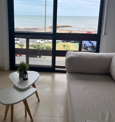 Zona de La Perla Apartamento | 2amb con vistas al mar