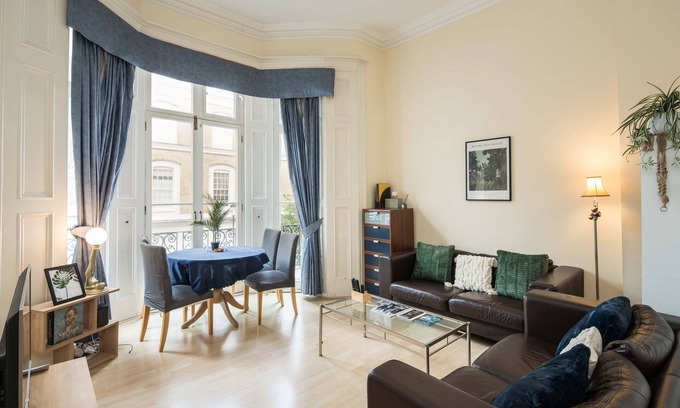 Campden Condominio | 2B Hyde Park Cosy Victorian flat - 5mins to NottingHill, High Street Kensington.