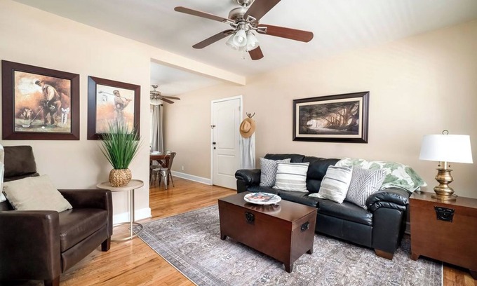 Aiken Casa | 2B1B Steps from the Golf Course, Historic Downtown