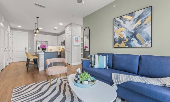 Fort Worth Apartamento | 2B2B Luxury 1st Floor Apartment near in Ft Worth with free Parking,Pool,Gym&more