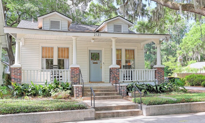 Midtown Casa | 2bd/1ba Cottage * Renovated * Cottage in Savannah * 30+ day stay