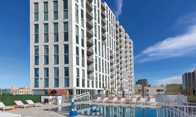 West End Condominio | 2BD/Austin with 2 Baths and Rooftop Pool!