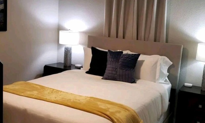 Pasadena Casa | 2Bd King/Queen in the Heart of Pasadena