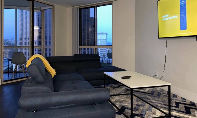 City West Apartamento | 2bd Modern Unit high floor