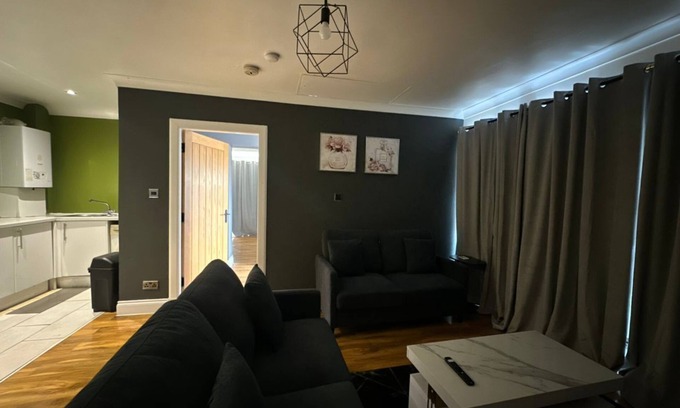 Liberton Apartamento | 2BD | Ocean Terminal | Tram to Airport | Sleeps 4