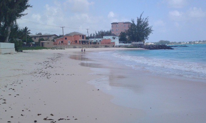 Welches Apartamento | 2bd room, 2 blocks from beach