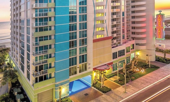 Myrtle Beach Complejo | 2Bed/2Bath Towers on the Grove Myrtle Beach Condo in Oceanfront Resort!