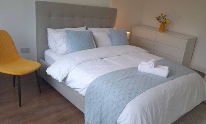 Wimbledon Apartamento | 2Bed Flat Sleeps 5-6 Easy City Access with parking