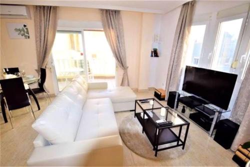 Guardamar del Segura Apartamento | 2BED FLAT WITH BIG LOUNGE&POOL!5min WALK TO BEACH!
