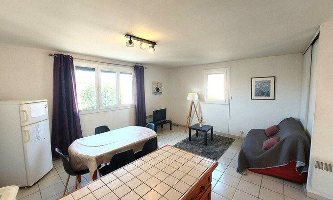 Latour-Bas-Elne Apartamento | 2bed large garden 6pers wifi parking 66m2 ok pets vacation vouchers 2km sea