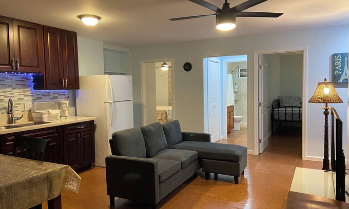 Kalihi - Palama Apartamento | 2bedrm/1bathrm, near shopping center and freeway
