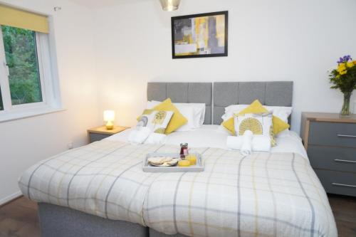 West Ham Apartamento | 2BedRm-4guests-Parking-NearStation