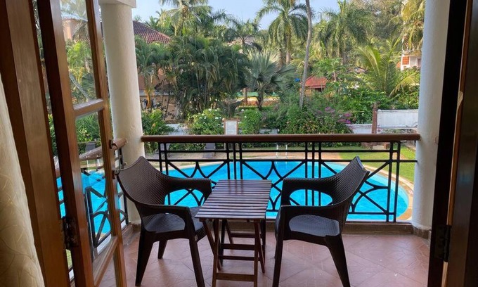 Betalbatim Apartamento | 2BHK Pool Facing Beachside Luxury Homestay In South Goa