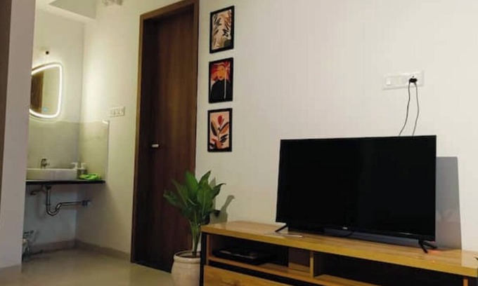 Baner Apartamento | 2bhk Suite at Balewadi Hi St